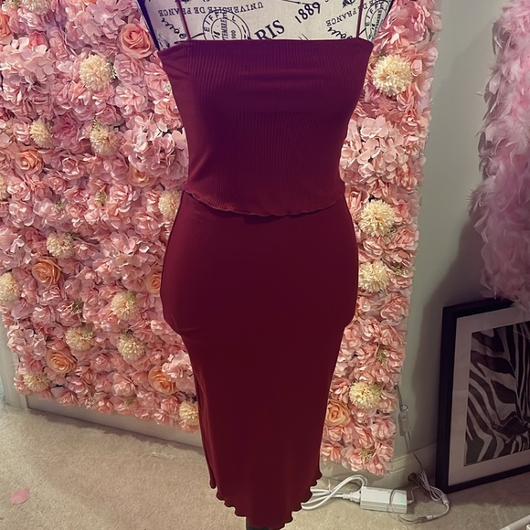 Paperoc Burgundy Halter & Skirt Set - Picture 14 of 14